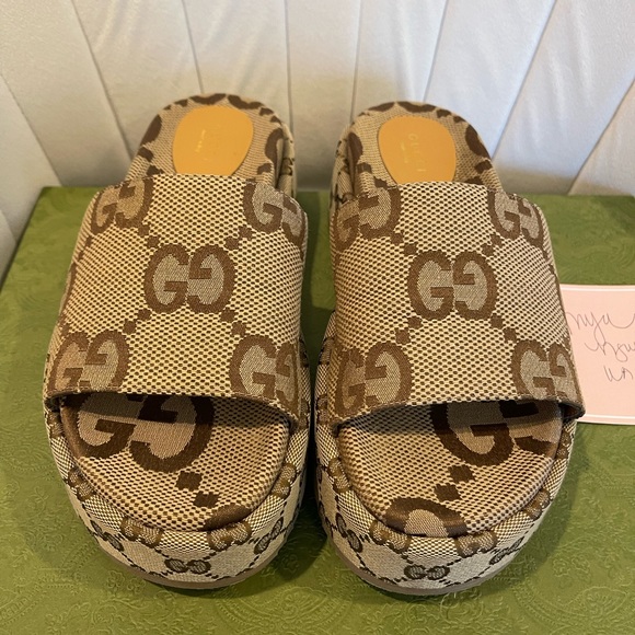 Gucci Angelina GG platform slide sandal - Size 38 fits like a 7.5 US - Picture 9 of 9